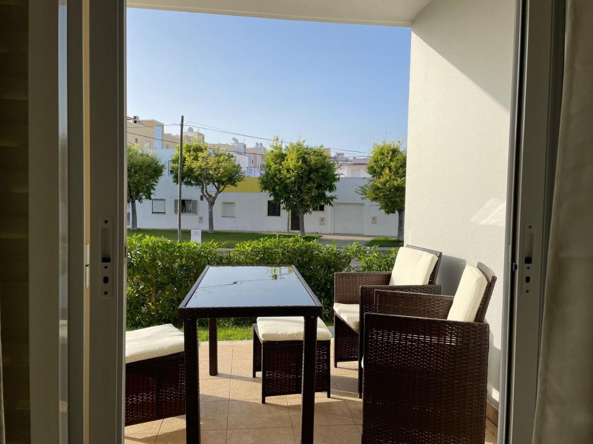 Vila Praia 7 - Beach & Pool Apartment ألفور المظهر الخارجي الصورة