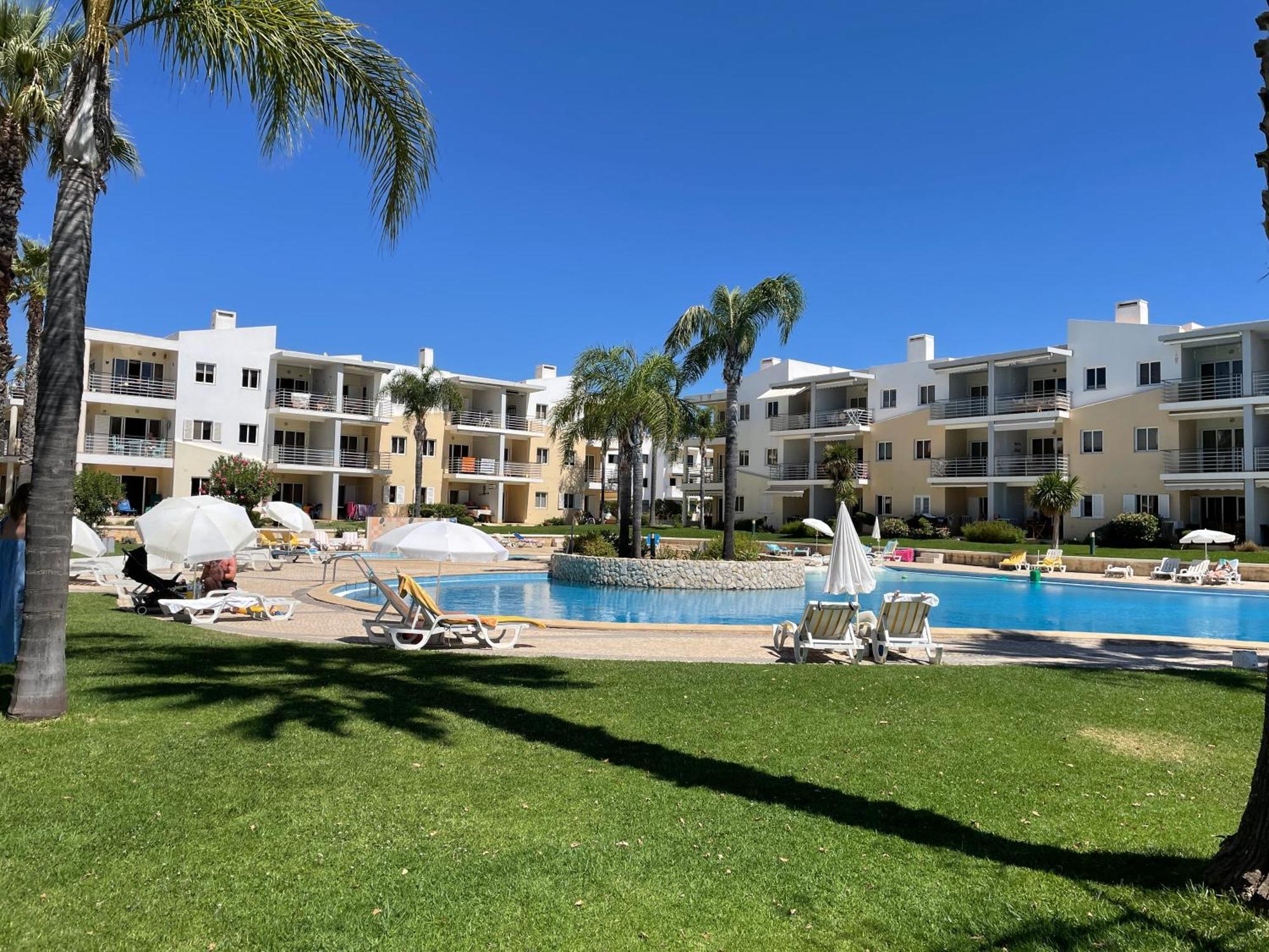 Vila Praia 7 - Beach & Pool Apartment ألفور المظهر الخارجي الصورة